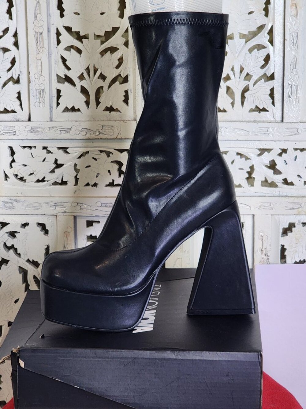 Fashion Nova Black Lexi Triangle Heel Faux Leather Zip Side Platform Booties 8.5